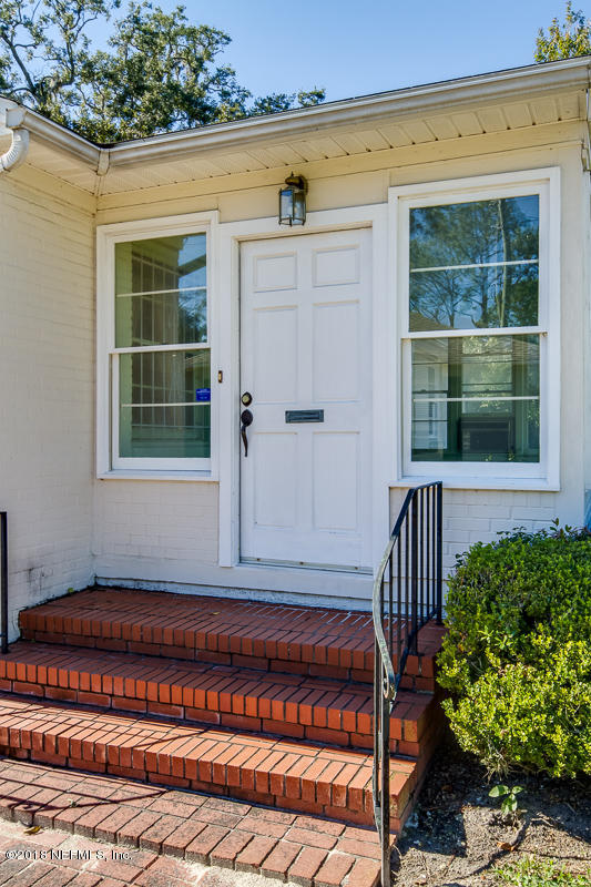 1424 Pinetree Road Jacksonville, FL 32207 - Photo 23 of 25 Entrance to Front Porch