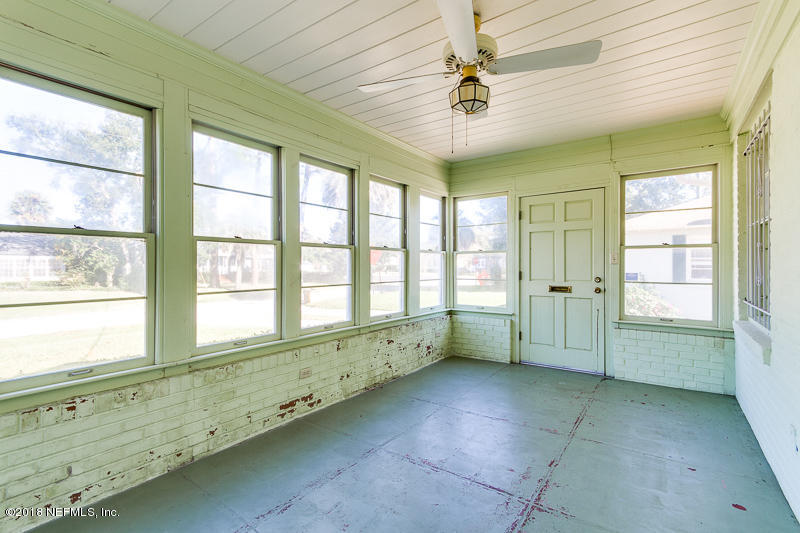 1424 Pinetree Road Jacksonville, FL 32207 - Photo 24 of 25 Enclosed Front Porch