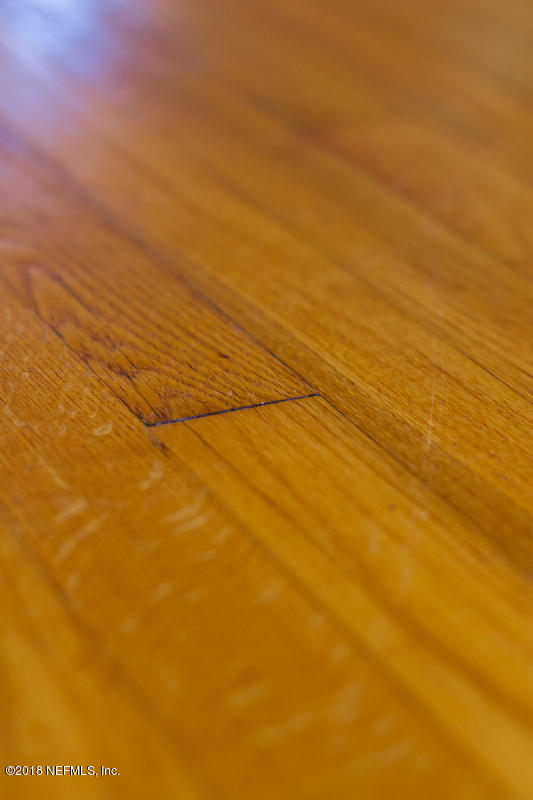 1424 Pinetree Road Jacksonville, FL 32207 - Photo 9 of 25 Close Up on Flooring