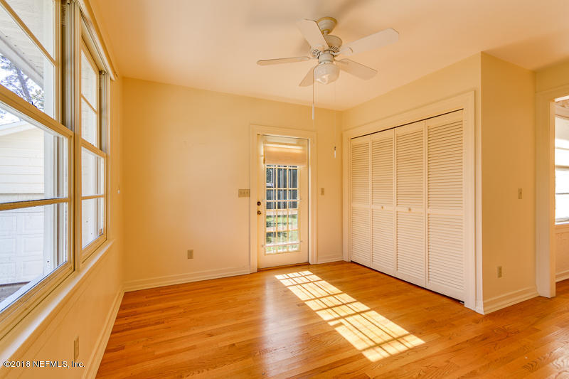 1424 Pinetree Road Jacksonville, FL 32207 - Photo 10 of 25 Den Addition