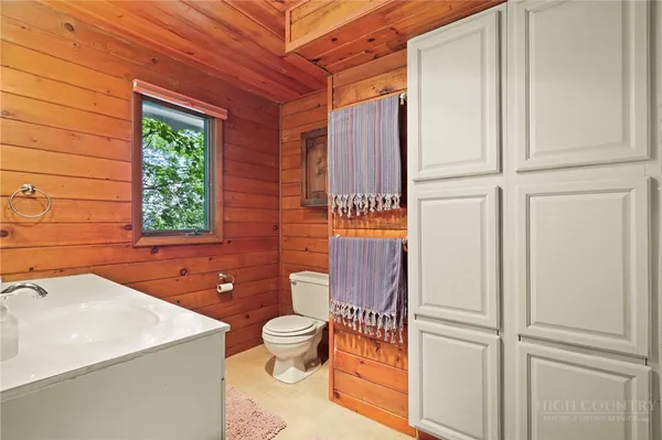 $749,000 | 867 Ski Acres Drive, Blowing Rock, NC 28605