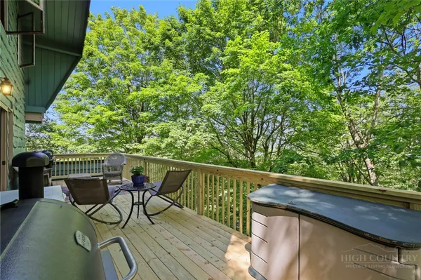$749,000 | 867 Ski Acres Drive, Blowing Rock, NC 28605