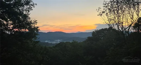 $749,000 | 867 Ski Acres Drive, Blowing Rock, NC 28605