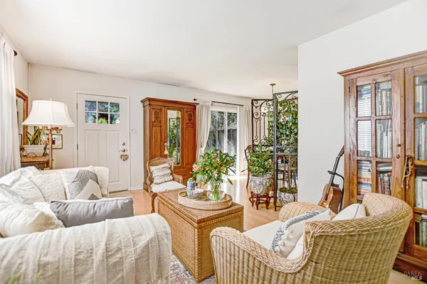 $355,000 | 1574 Yardley Street, Santa Rosa, CA 95403