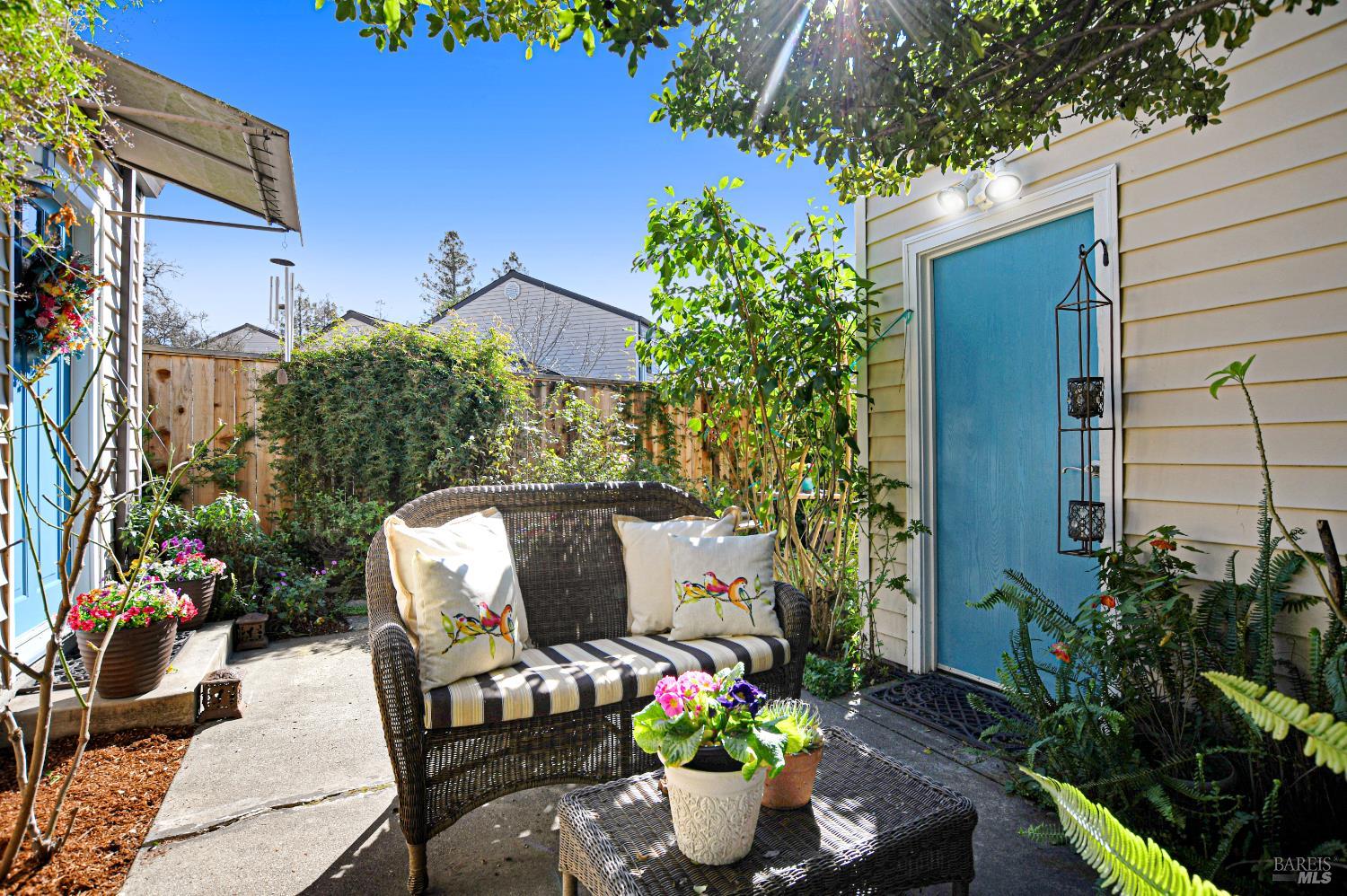 1574 Yardley Street Santa Rosa, CA 95403 - Photo 2 of 30