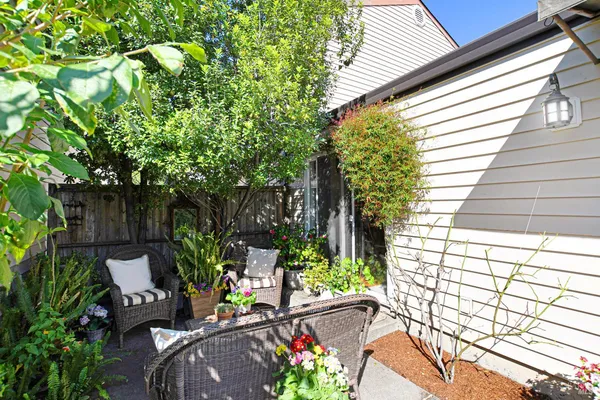 $355,000 | 1574 Yardley Street, Santa Rosa, CA 95403