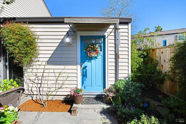 $355,000 | 1574 Yardley Street, Santa Rosa, CA 95403