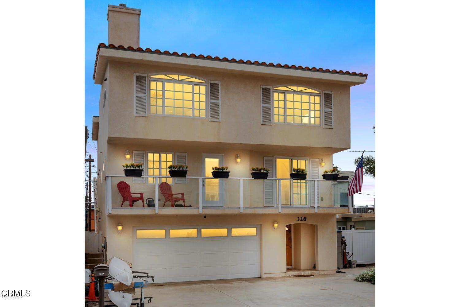 328 Lakeshore Drive Oxnard, CA 93035 - Photo 43 of 43 a bathroom with a sink and a mirror