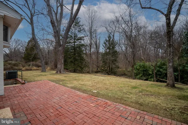 $1,359,888 | 1101 Dead Run Drive, McLean, VA 22101