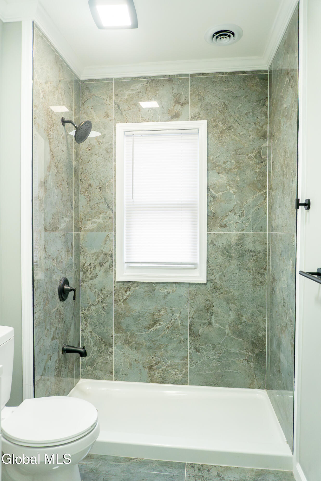 418 3rd Street, Unit 2 Schenectady, NY 12306 - Photo 12 of 29 _DSC2825