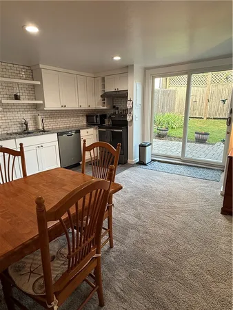 $5,000 | 16 Dudley Avenue, Unit 7, Newport, RI 02840