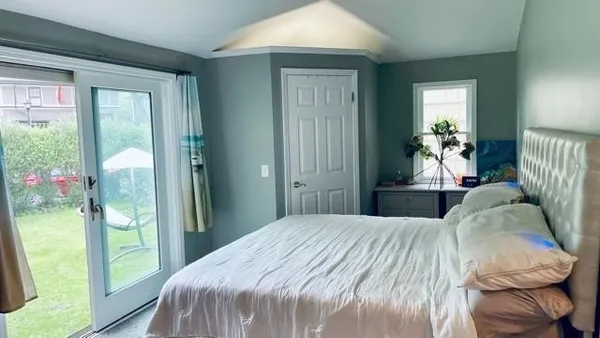 $1,980 | 352 Canterbury Road, Unit 1, Rochester, NY 14607