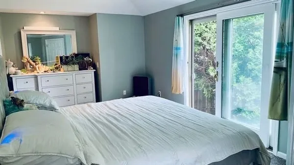 $1,980 | 352 Canterbury Road, Unit 1, Rochester, NY 14607