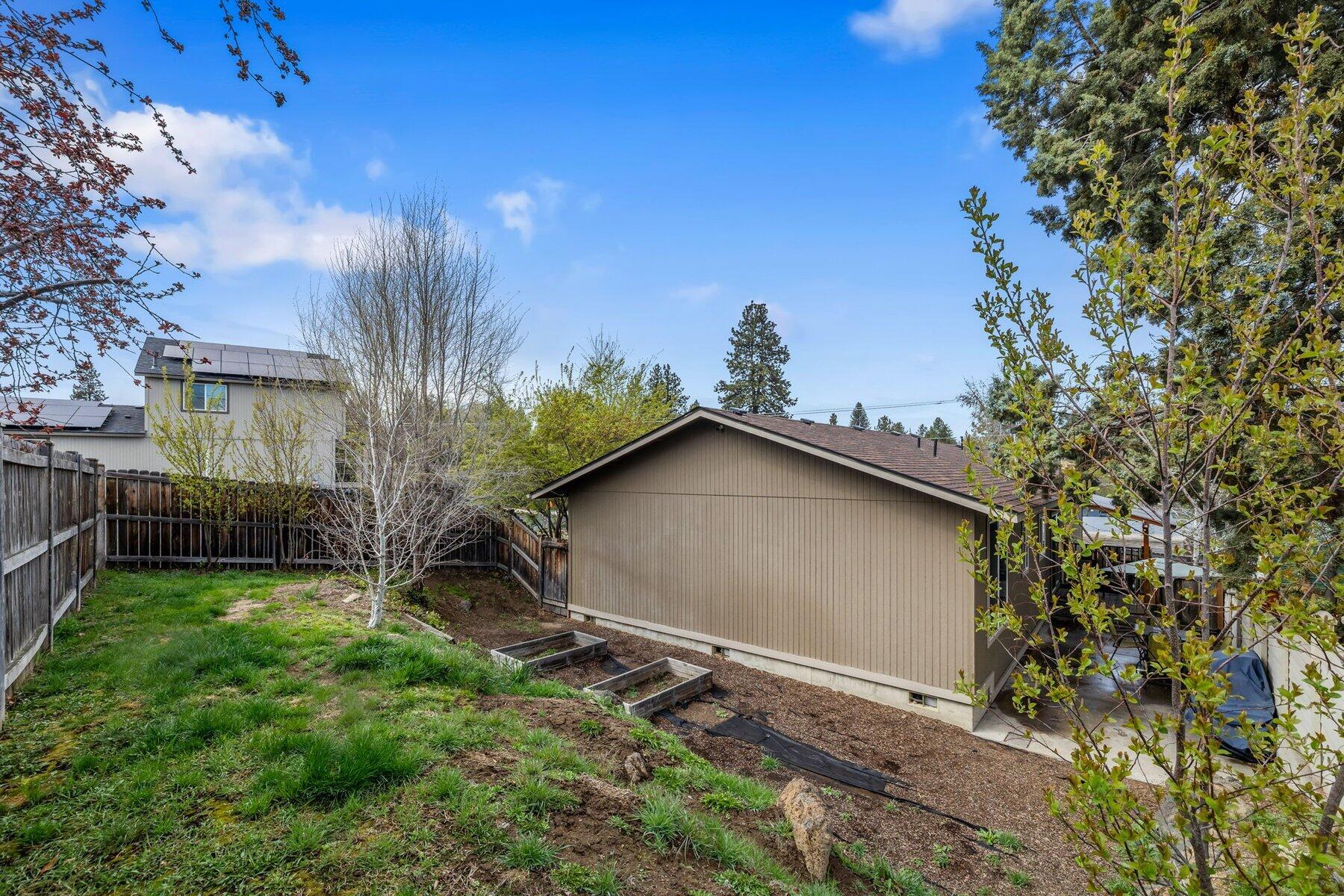 1331 Northeast Butler Market Road Bend, OR 97701 - Photo 26 of 28 26