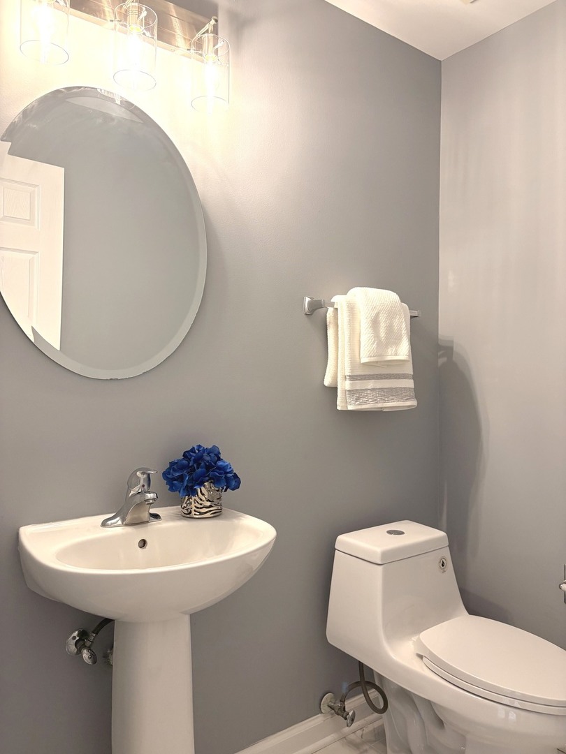 2912 Falling Waters Lane Lindenhurst, IL 60046 - Photo 9 of 18