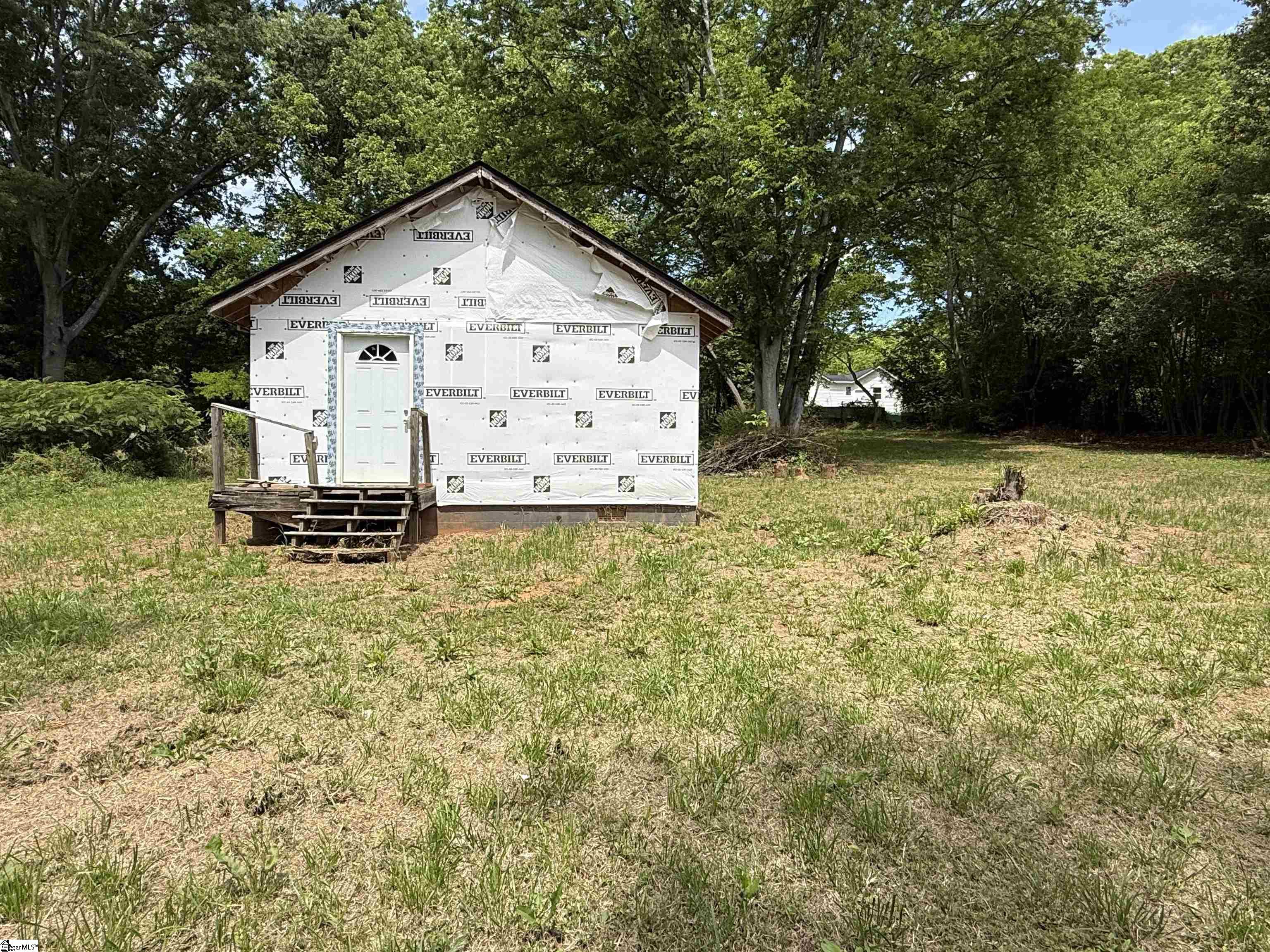 318 Cora Street Laurens, SC 29360 - Photo 1 of 9