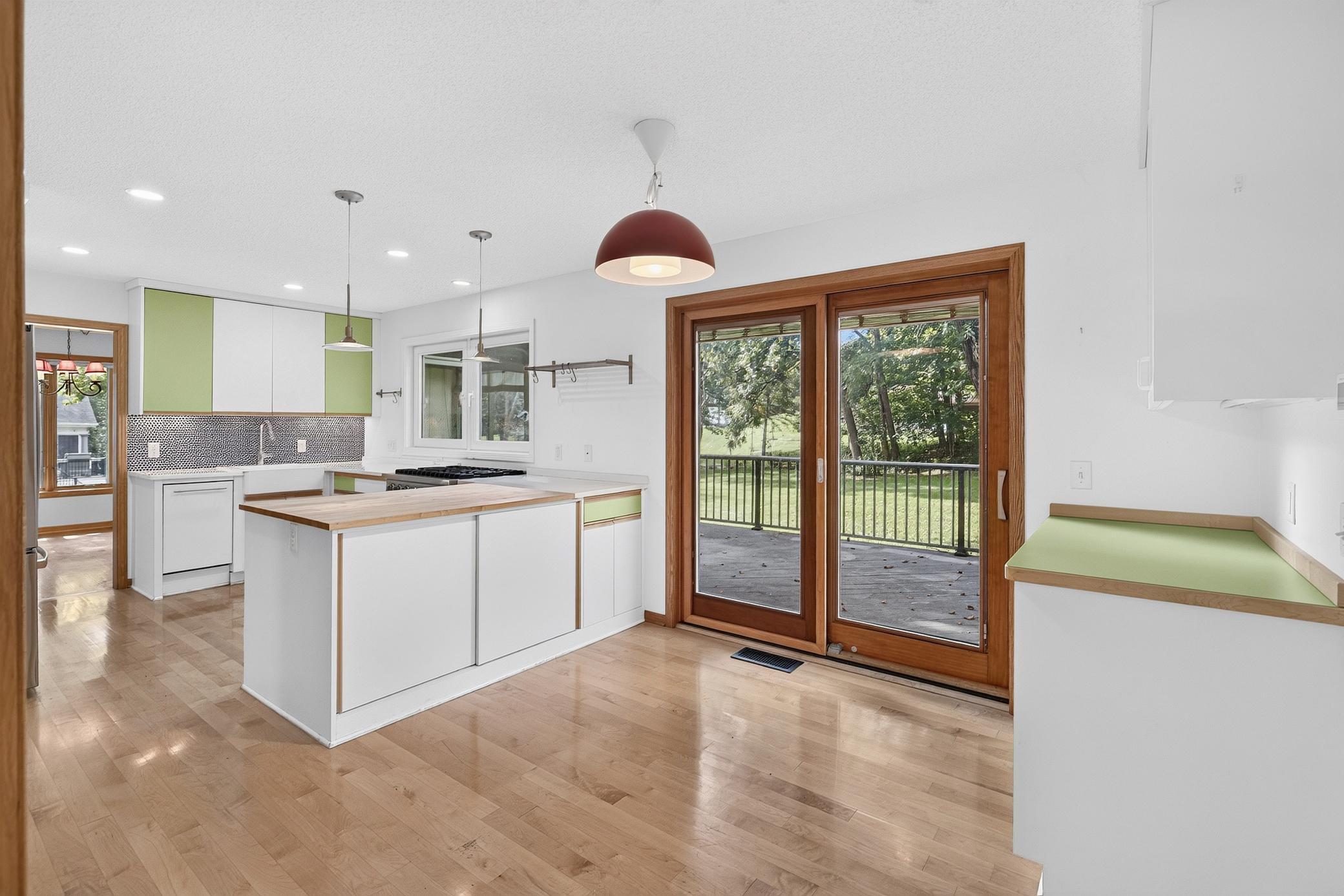 4840 Sparrow Road Minnetonka, MN 55345 - Photo 12 of 44 Gallery Image 12