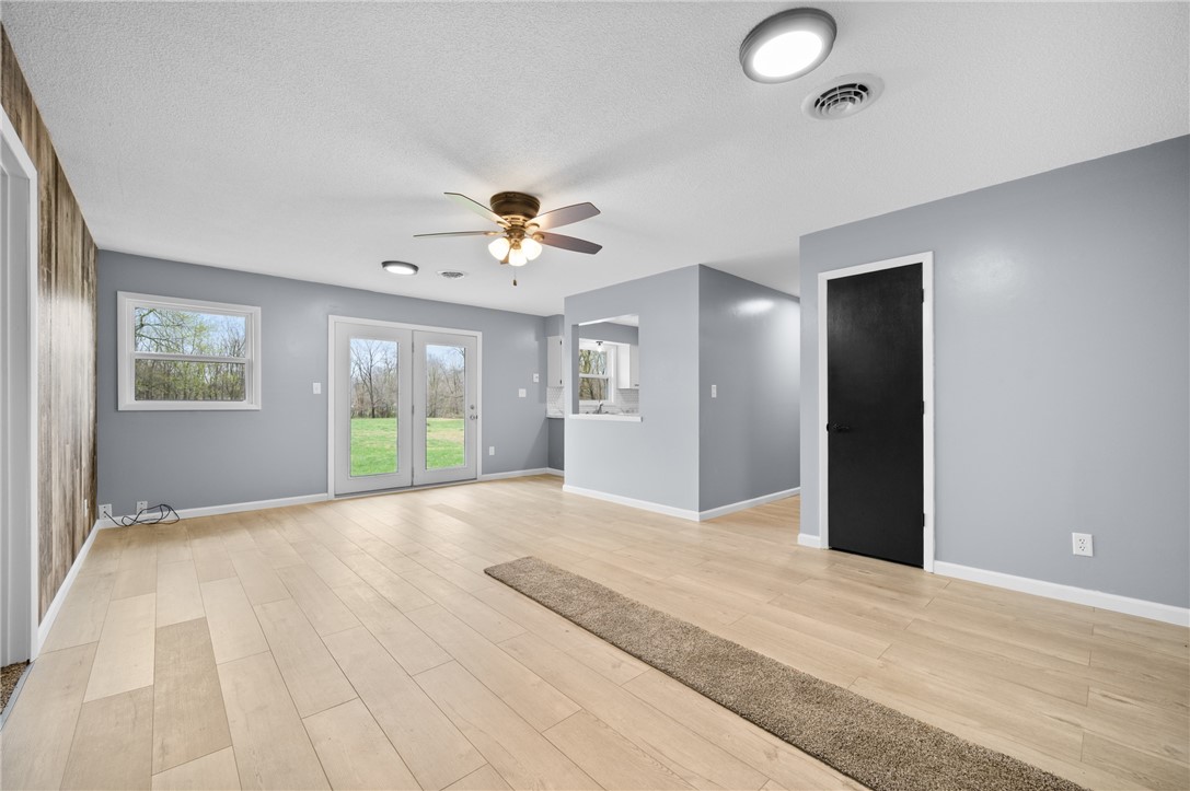607 South Walnut Street Georgetown, IL 61846 - Photo 2 of 29