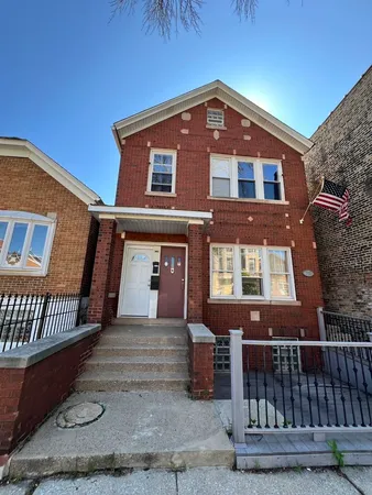 $950,000 | 2953 South Emerald Avenue, Chicago, IL 60616