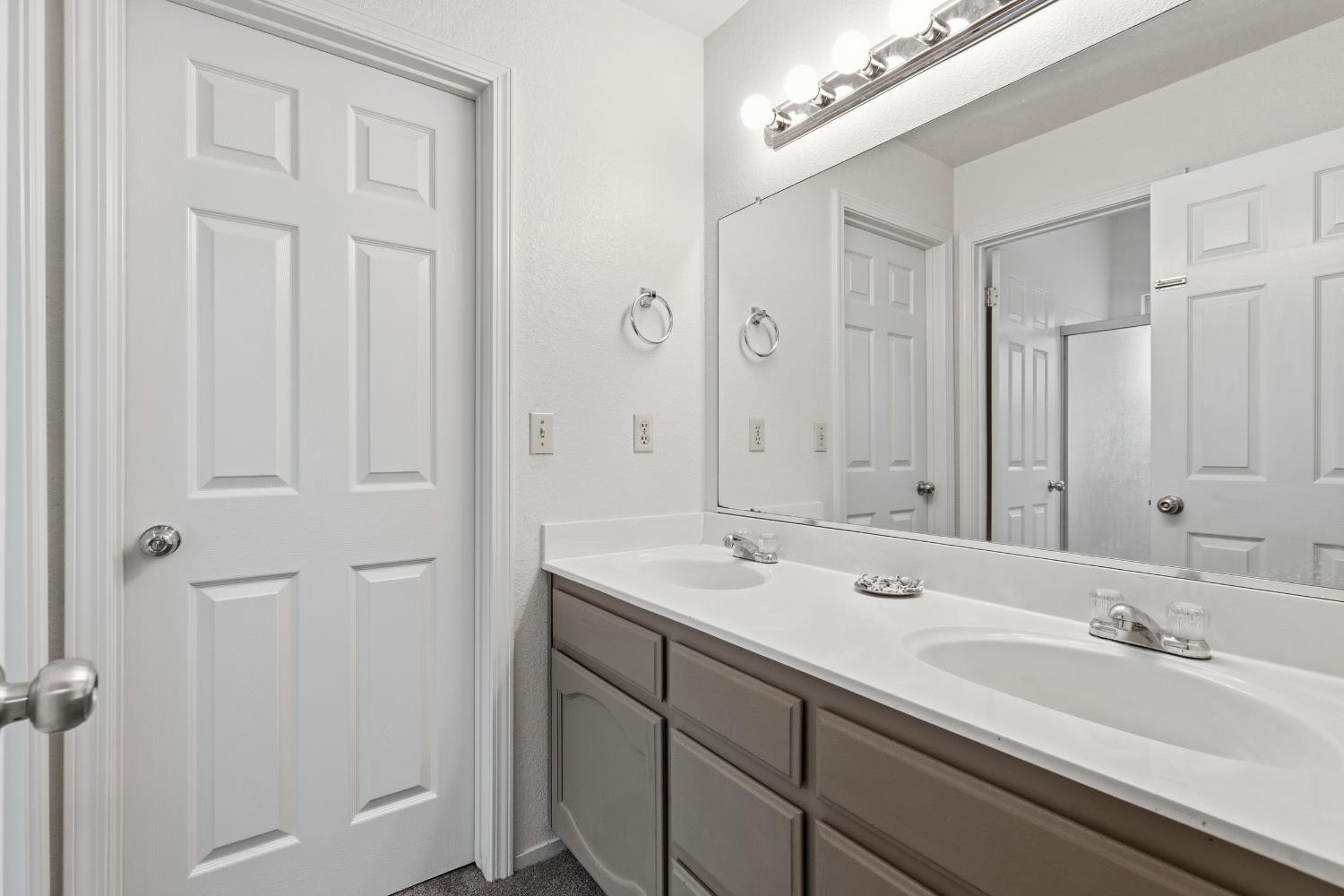 504 Van Dyken Way Ripon, CA 95366 - Photo 27 of 53