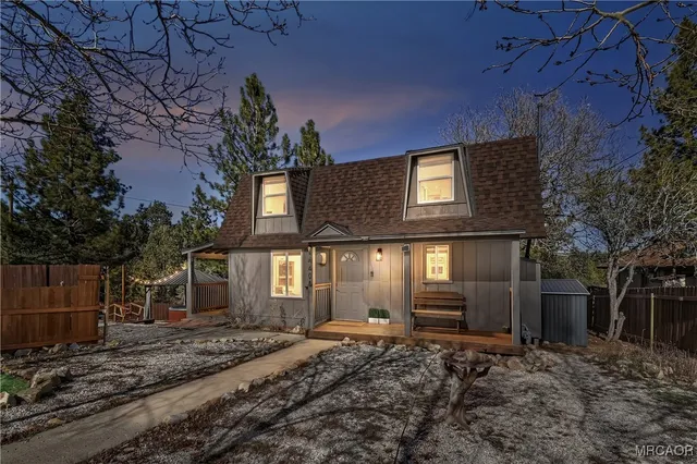 $399,900 | 44408 Valley View Lane, Sugarloaf, CA 92386