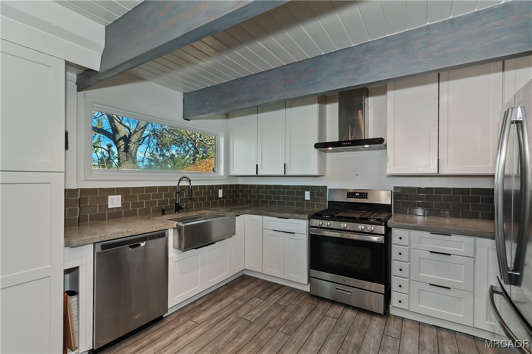 44408 Valley View Lane Sugarloaf, CA 92386 - Photo 12 of 42