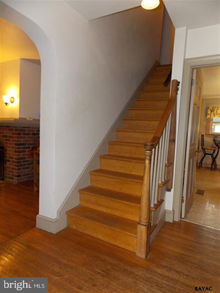5 Summit Road York, PA 17403 - Photo 2 of 27 Gallery Image 2