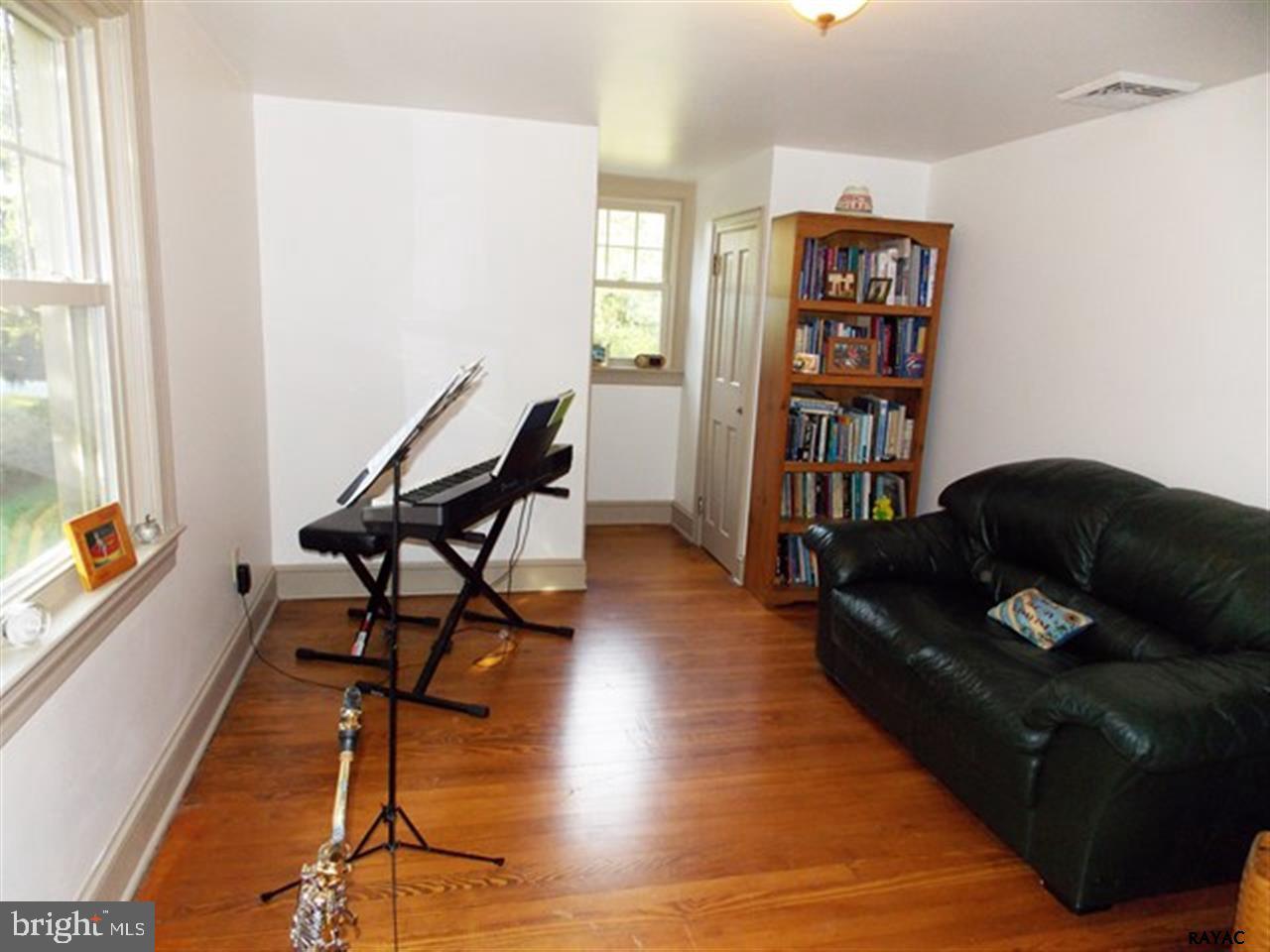 5 Summit Road York, PA 17403 - Photo 18 of 27 Gallery Image 18