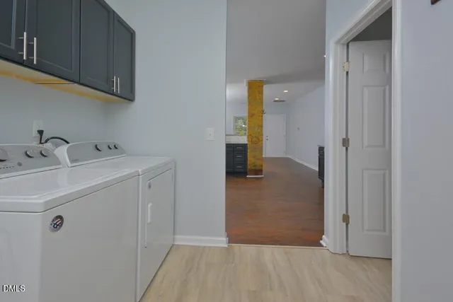 a view of utility room