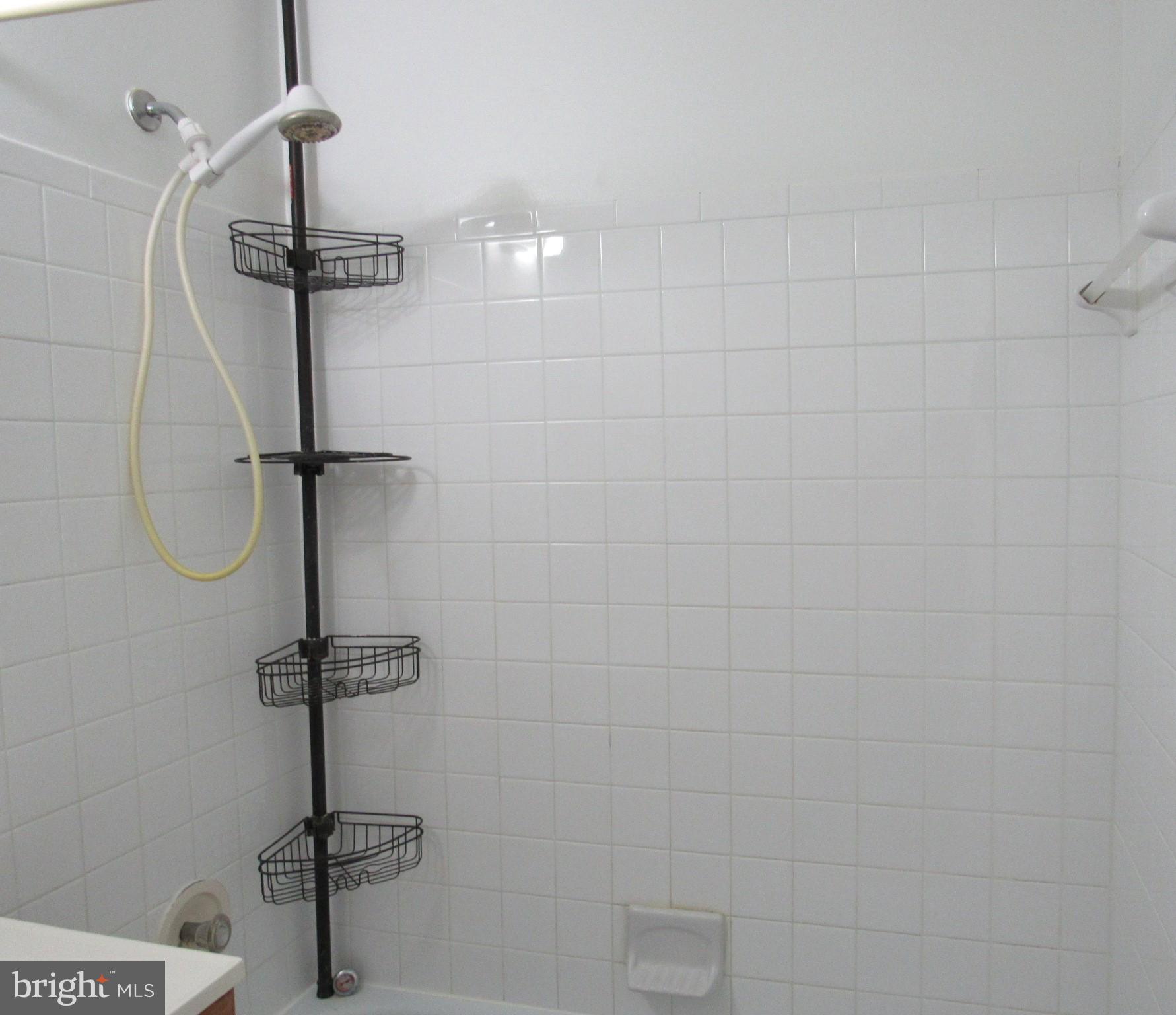 2202 Southgate Square Reston, VA 20191 - Photo 20 of 27