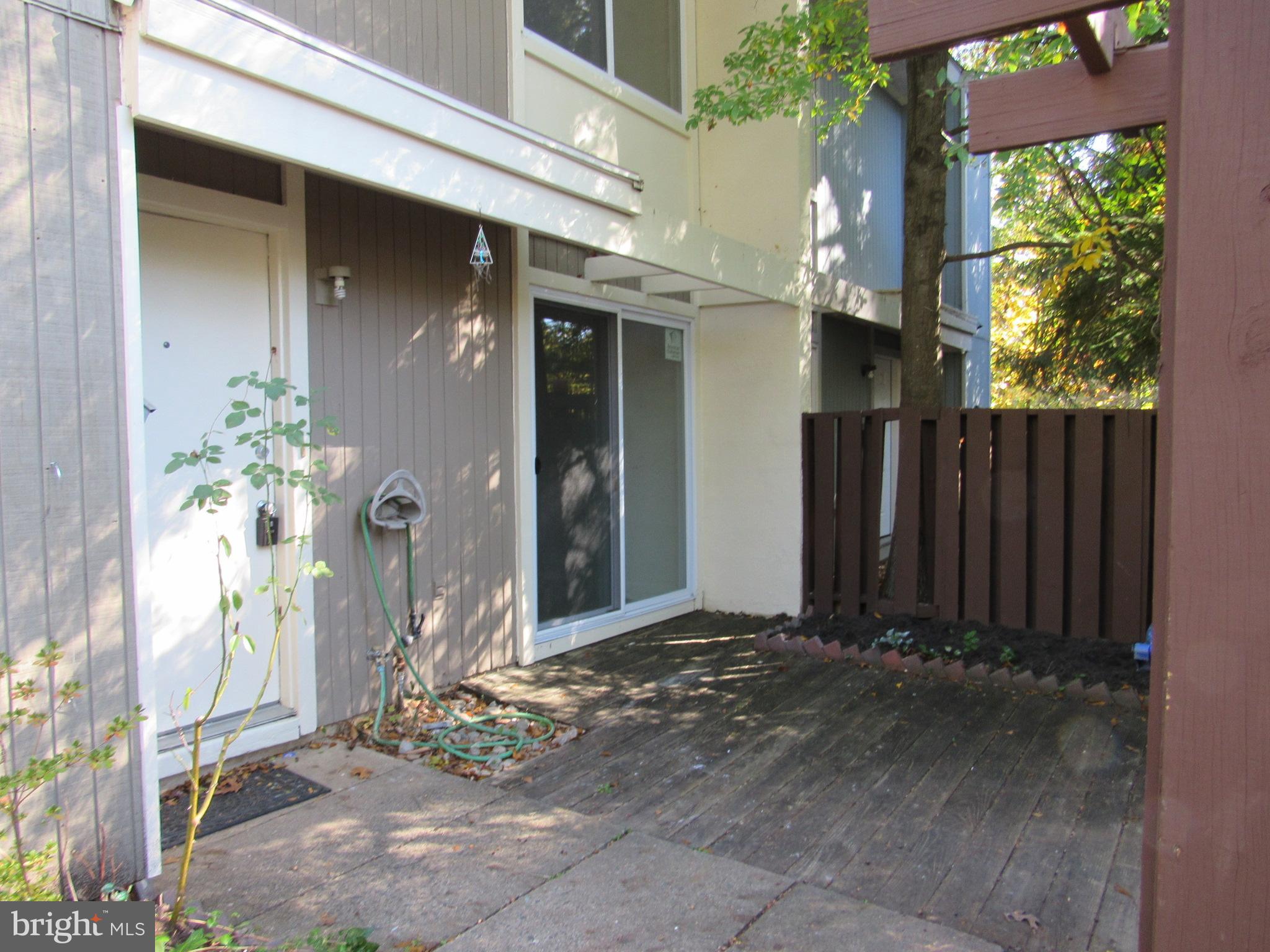 2202 Southgate Square Reston, VA 20191 - Photo 2 of 27