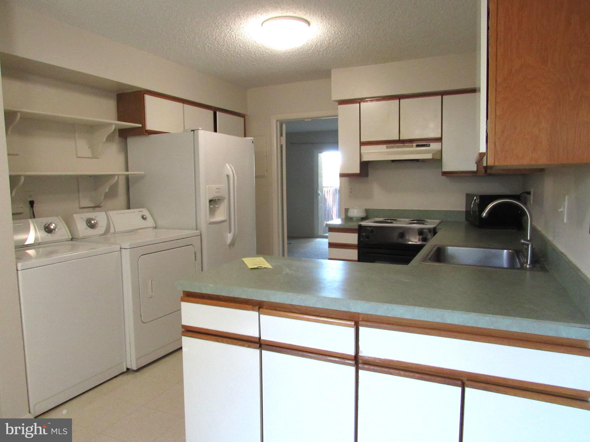 2202 Southgate Square Reston, VA 20191 - Photo 10 of 27