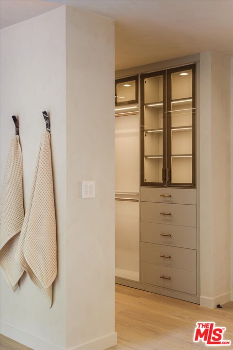 1820 Rising Glen Road West Hollywood, CA 90069 - Photo 13 of 33