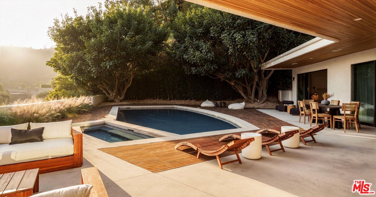 1820 Rising Glen Road West Hollywood, CA 90069 - Photo 25 of 33