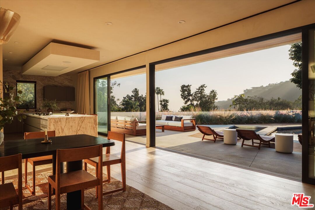 1820 Rising Glen Road West Hollywood, CA 90069 - Photo 4 of 33