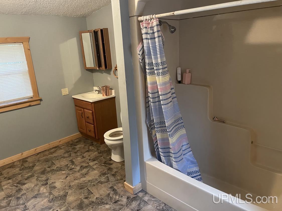 1402 West Kendall Road Manistique, MI 49854 - Photo 9 of 10 Gallery Image 9