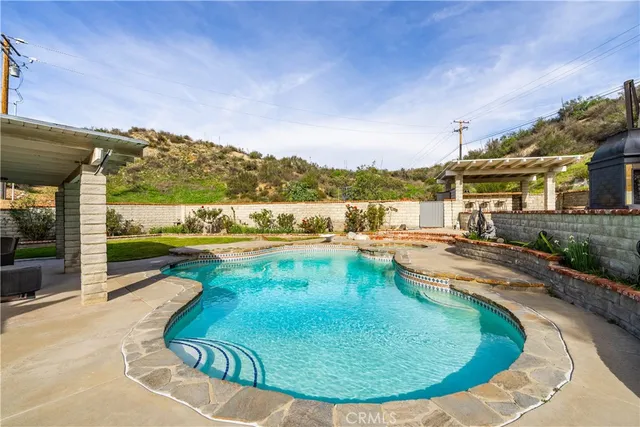$1,995,000 | 28132 Oak Spring Canyon Canyon, Canyon Country, CA 91387