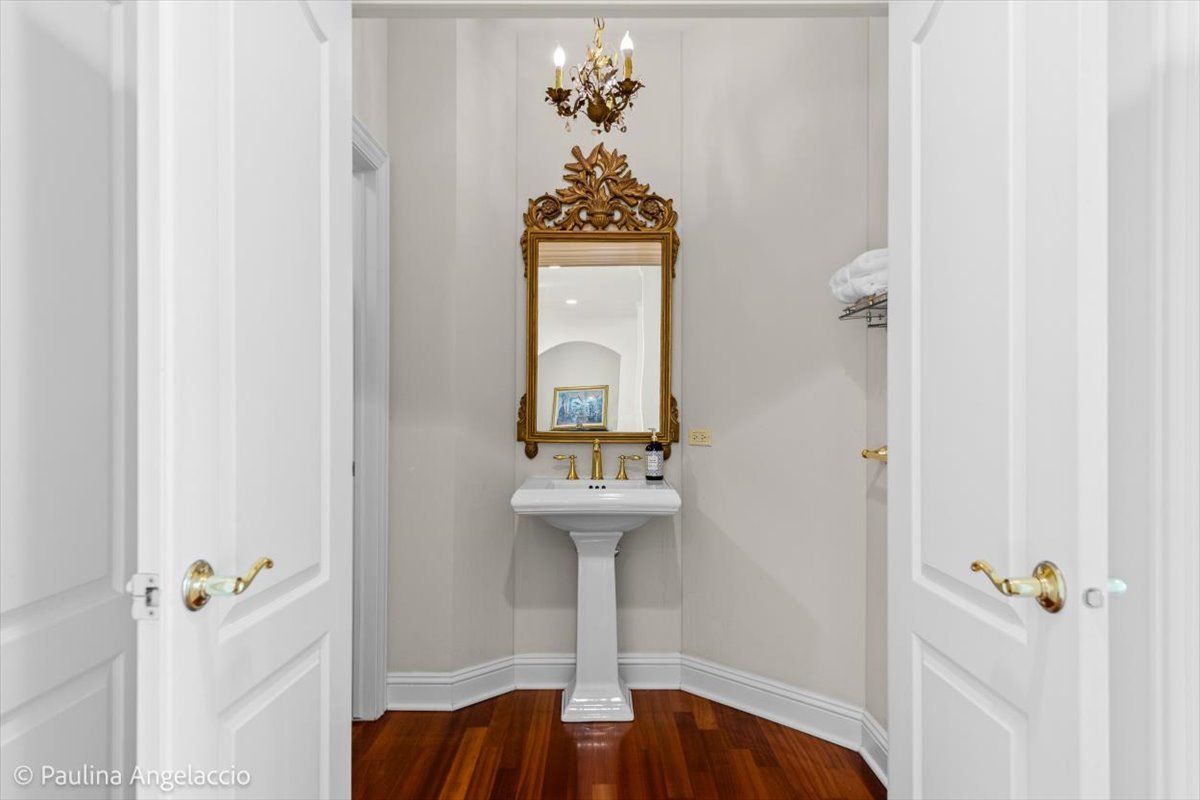 1175 Woodburn Court Inverness, IL 60067 - Photo 13 of 68