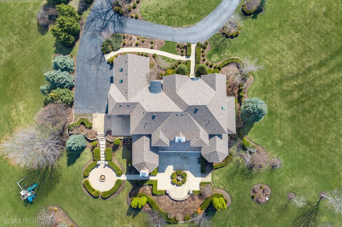 1175 Woodburn Court Inverness, IL 60067 - Photo 3 of 68