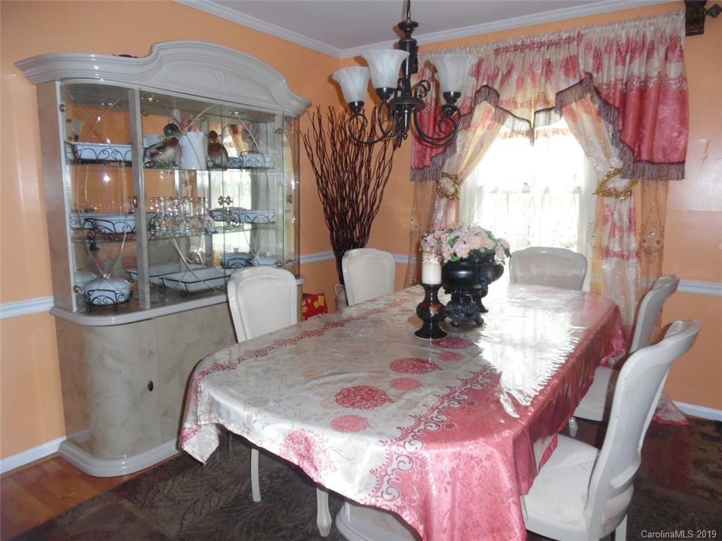 9724 Windrift Road Charlotte, NC 28215 - Photo 4 of 16 Gallery Image 4