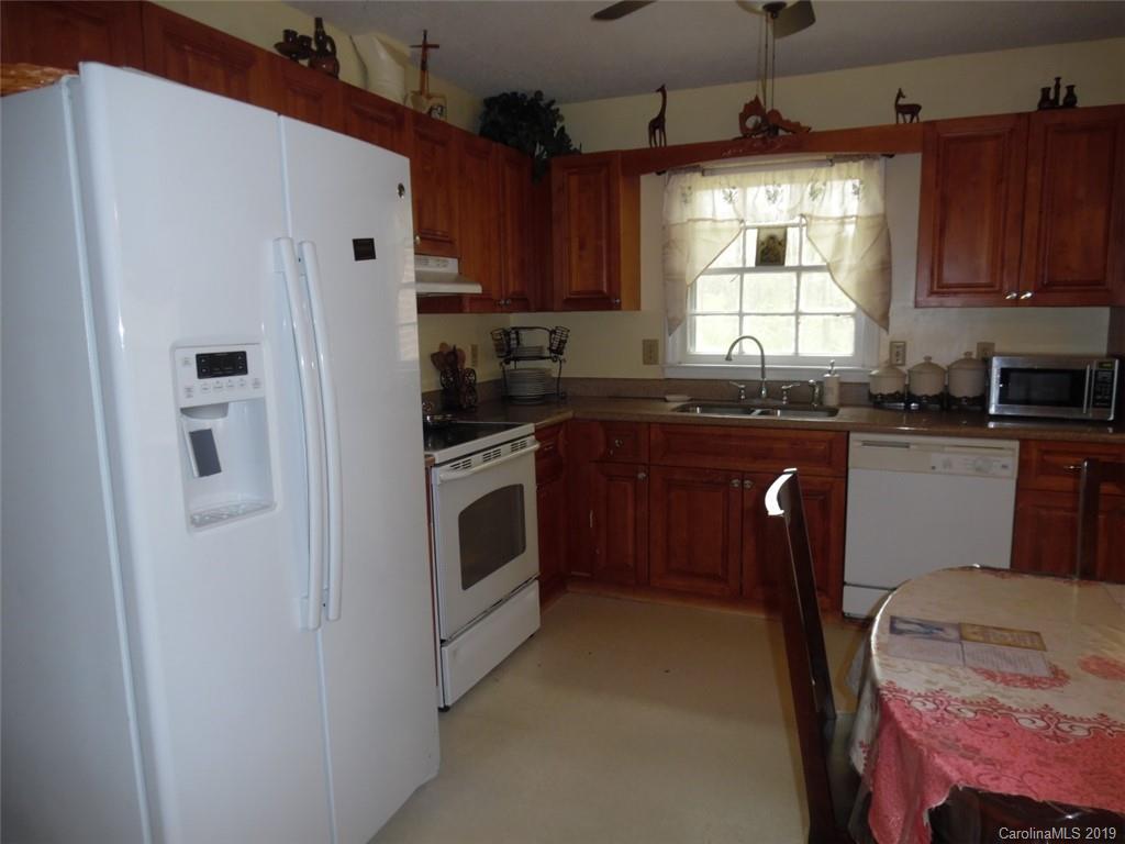 9724 Windrift Road Charlotte, NC 28215 - Photo 7 of 16 Gallery Image 7