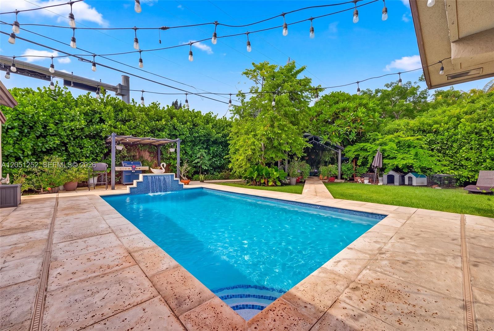 12422 Southwest 199th Street Miami, FL 33177 - Photo 13 of 33