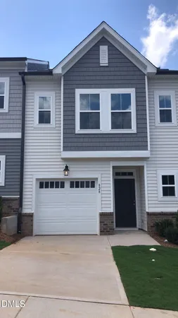 $1,980 | 828 Oak Center Drive, Raleigh, NC 27610