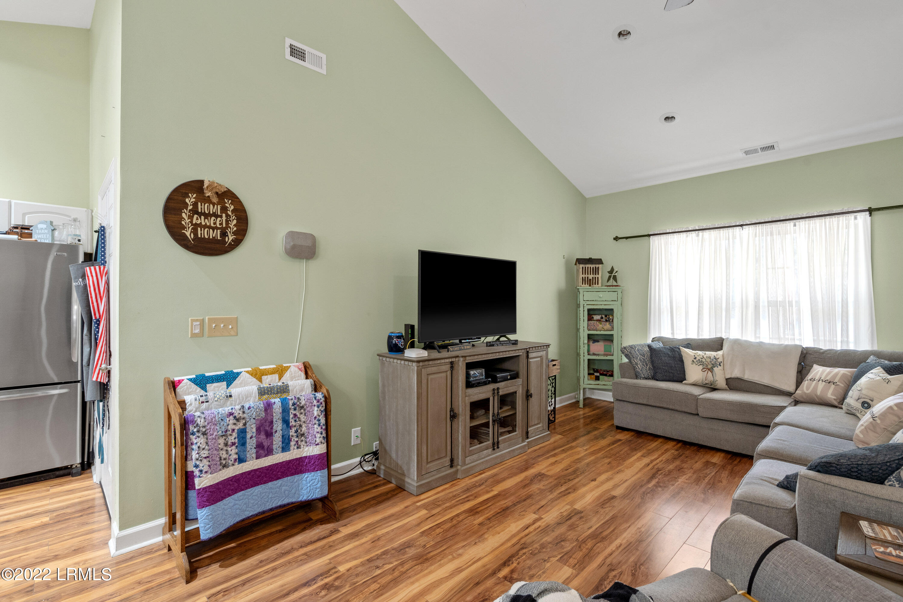 8 Causey Way Beaufort, SC 29907 - Photo 5 of 26 DSC07541
