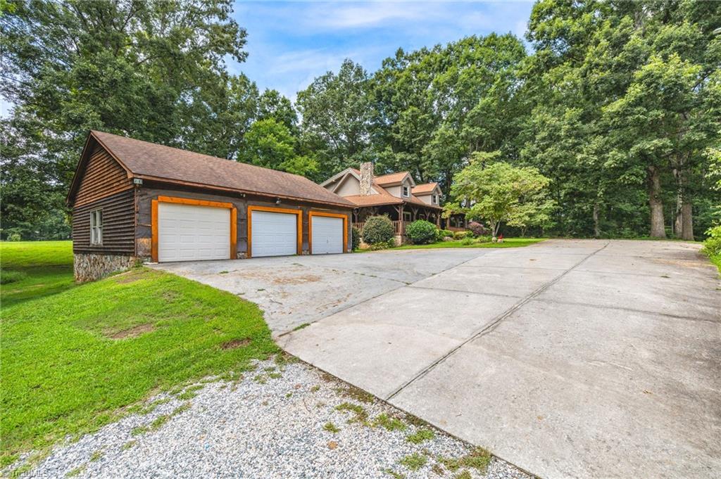 2000 Peabody Road Colfax, NC 27235 - Photo 4 of 36