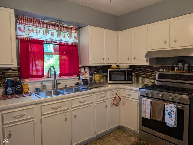 $199,900 | 1680 Hurley Drive, North Vernon, IN 47265