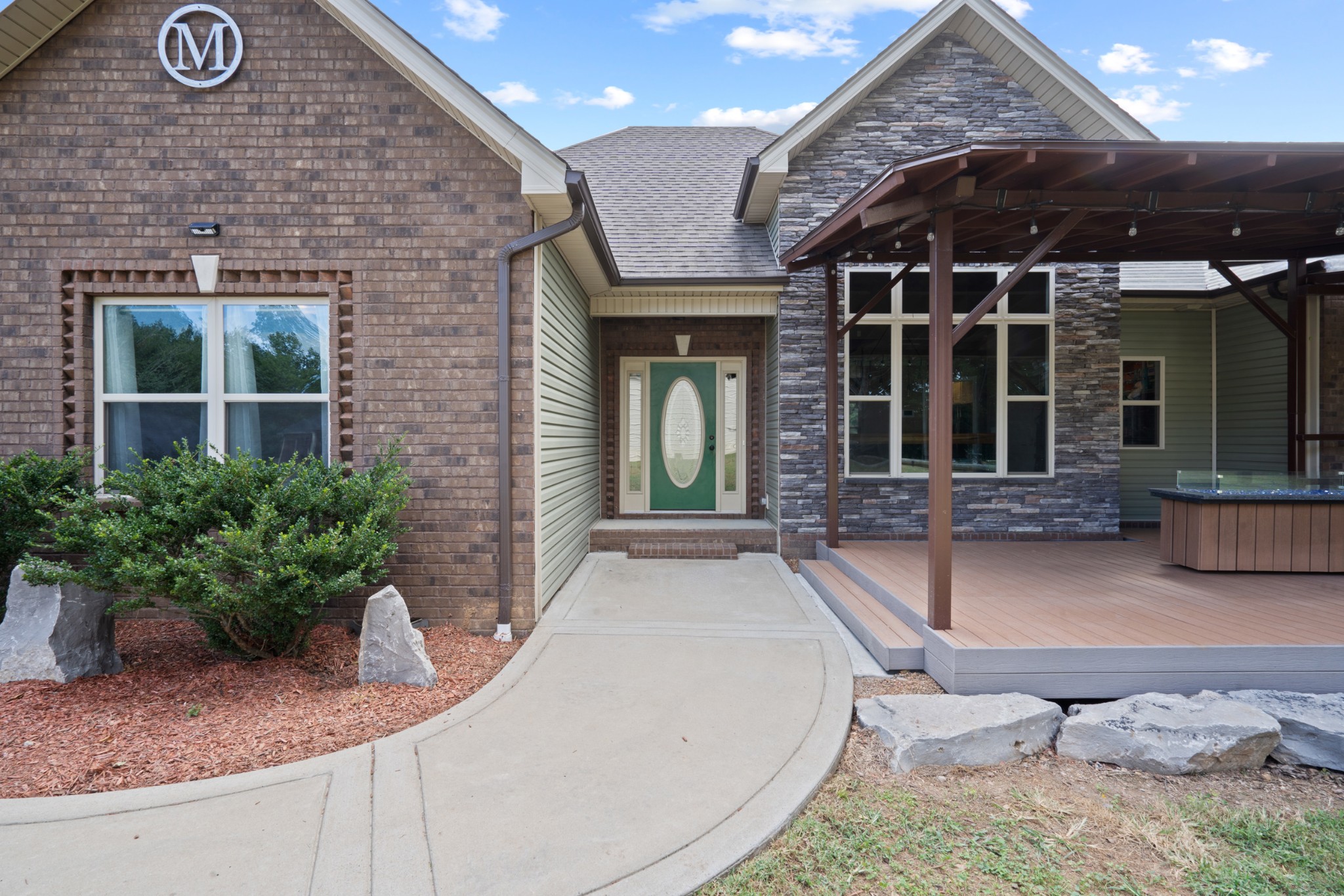 1506 Bend Road Clarksville, TN 37040 - Photo 2 of 56 a view of a house with tub and porch