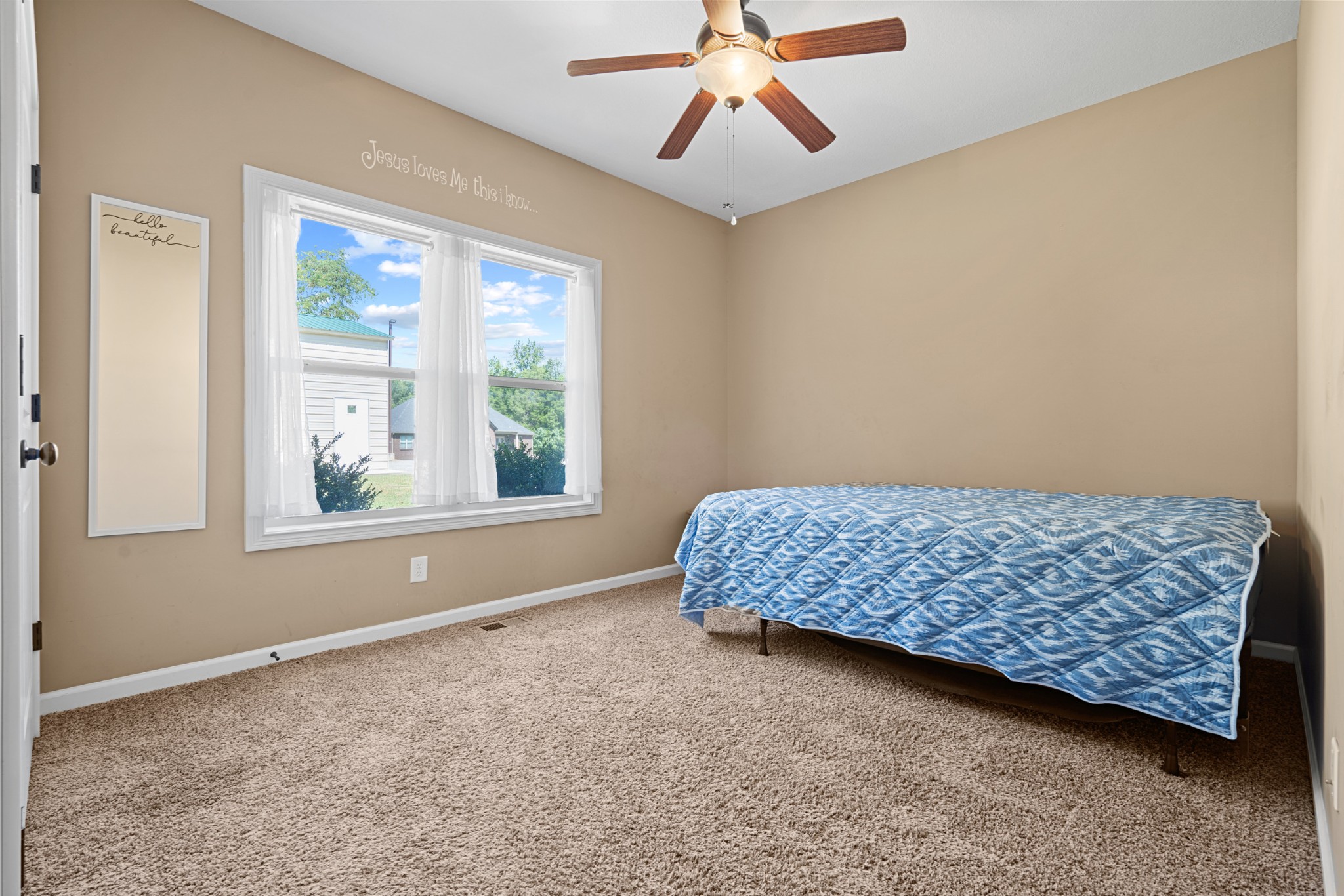 1506 Bend Road Clarksville, TN 37040 - Photo 33 of 56 a room with a bed and window