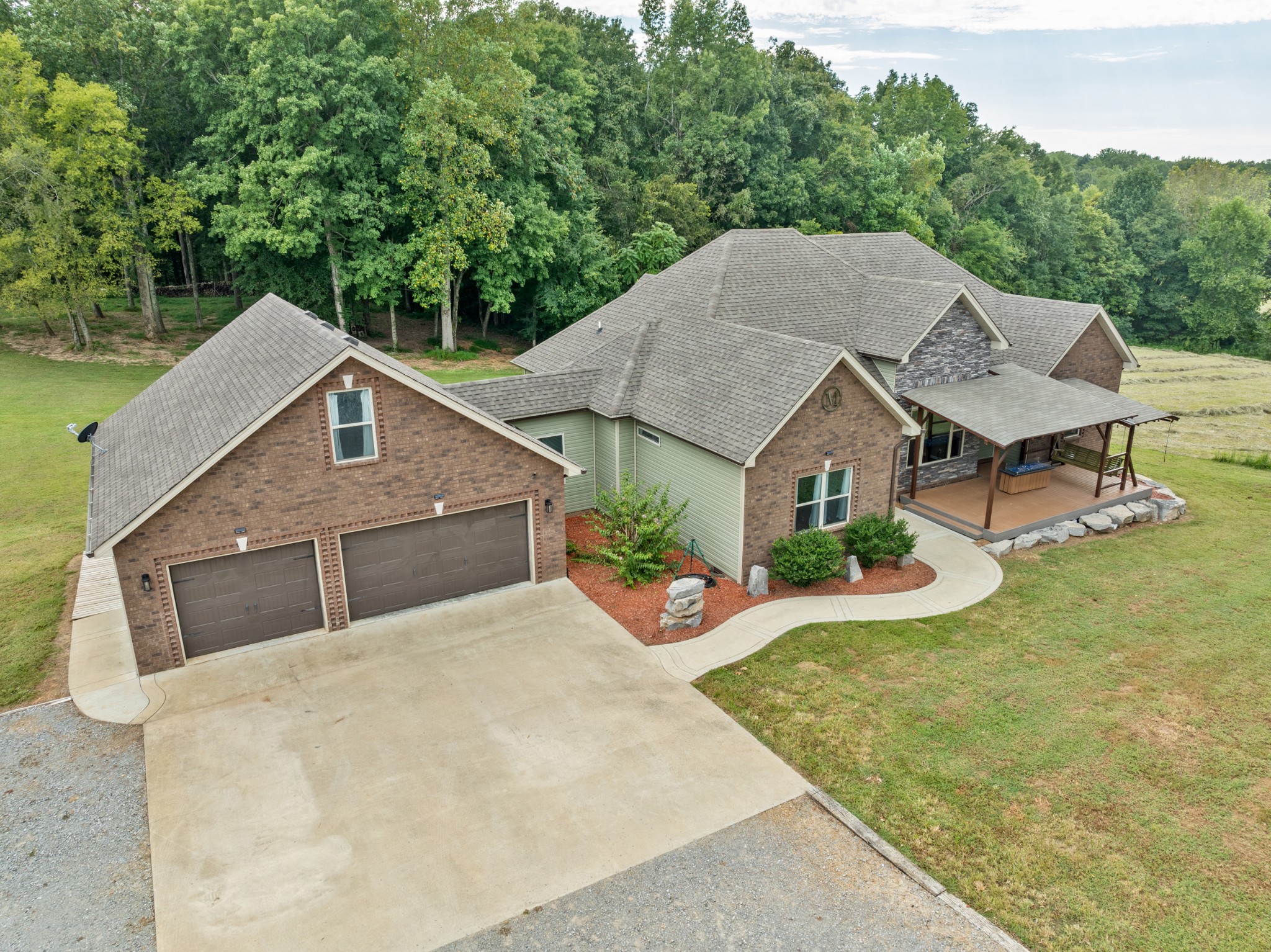 1506 Bend Road Clarksville, TN 37040 - Photo 51 of 56 a house view with a garden space