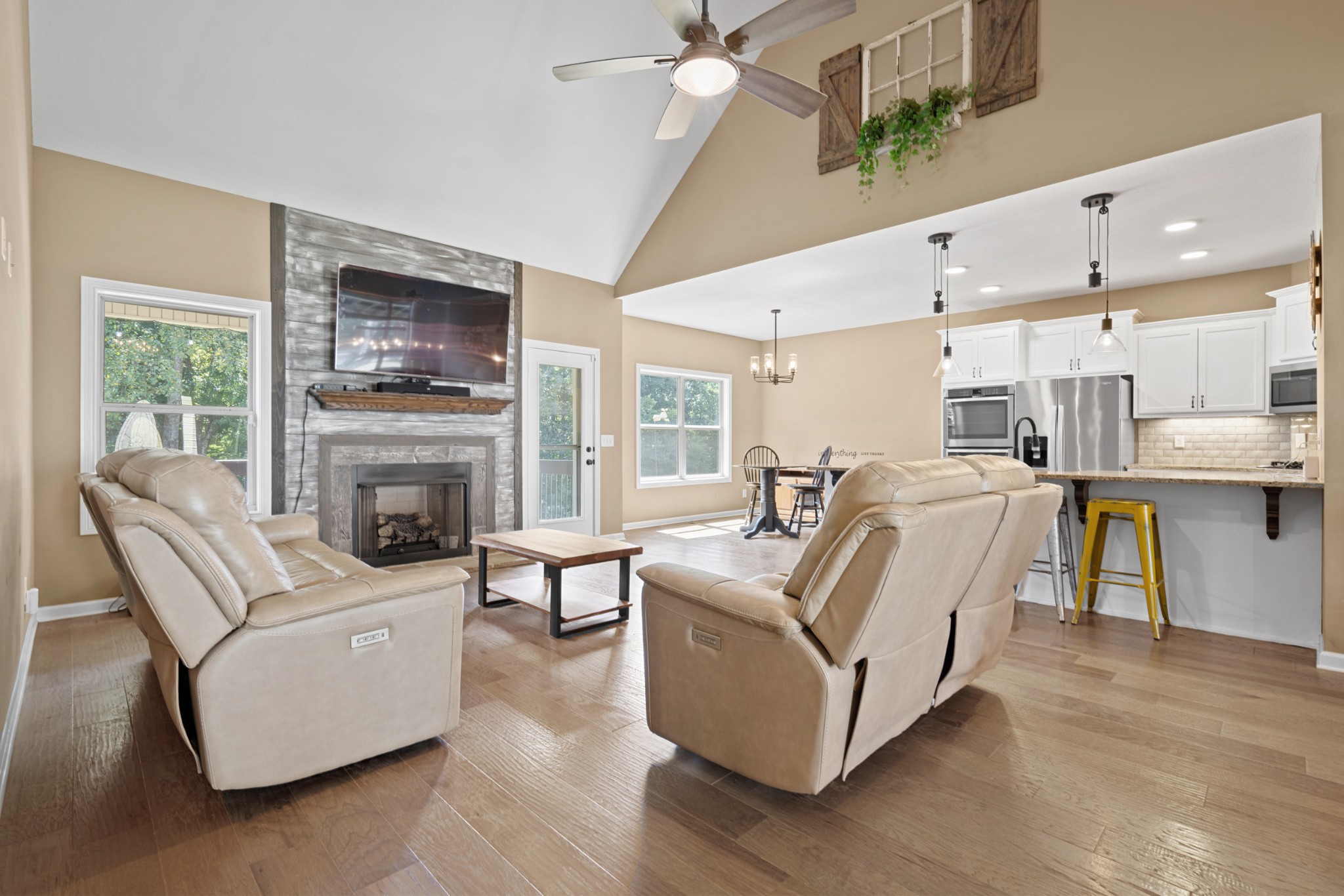1506 Bend Road Clarksville, TN 37040 - Photo 9 of 56 a living room with furniture fireplace and flat screen tv